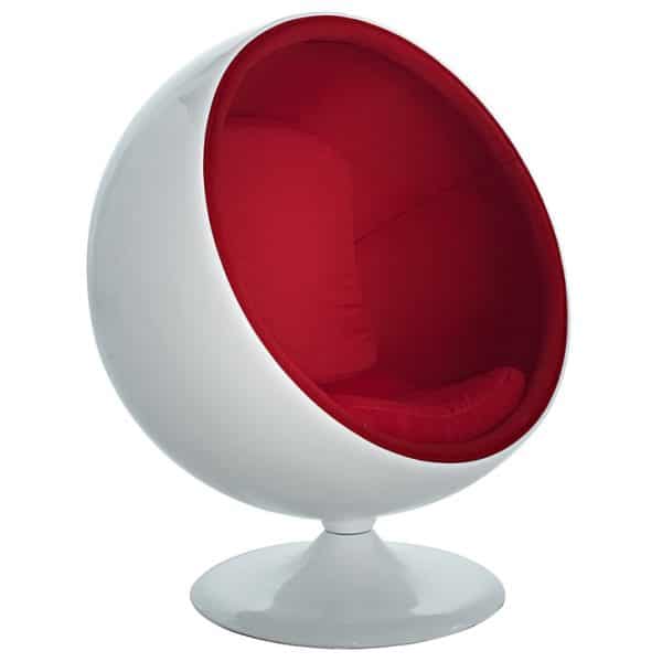EGG RED CHAIR