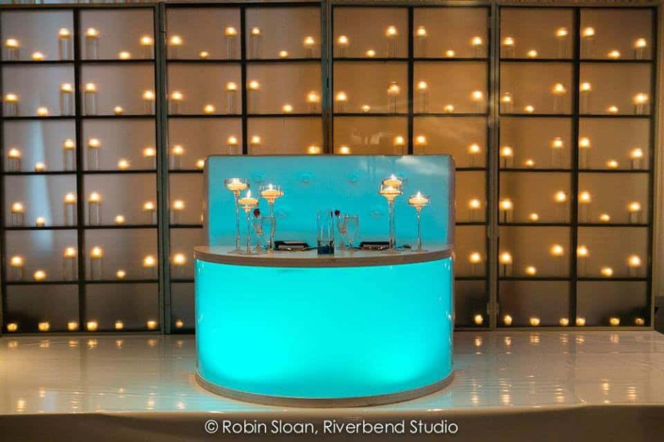 Illuminated curved table - modern event rental 